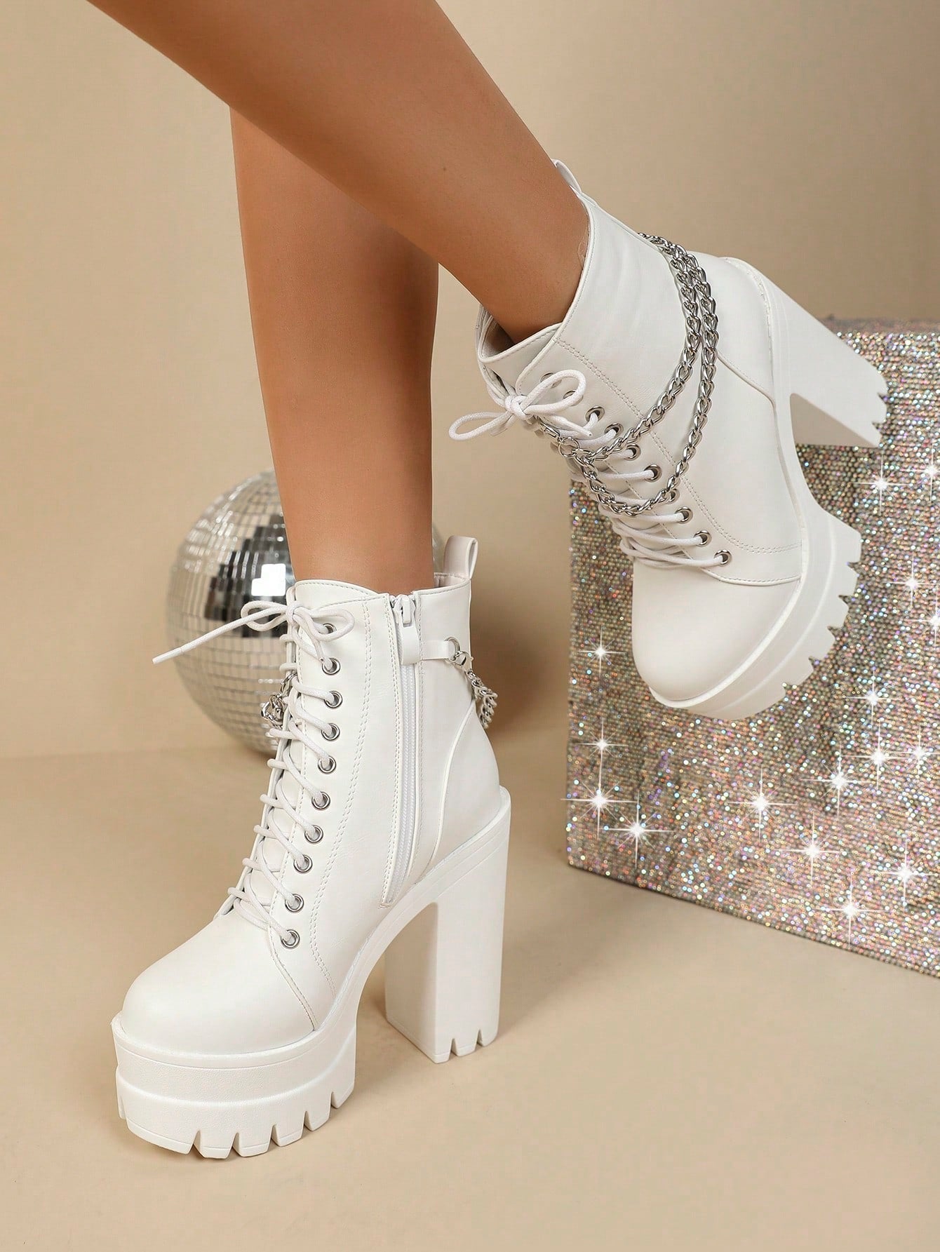 Women's Ankle Boots & Short Boots Fashionable High Heel Chain & Platform & Chunky Boots