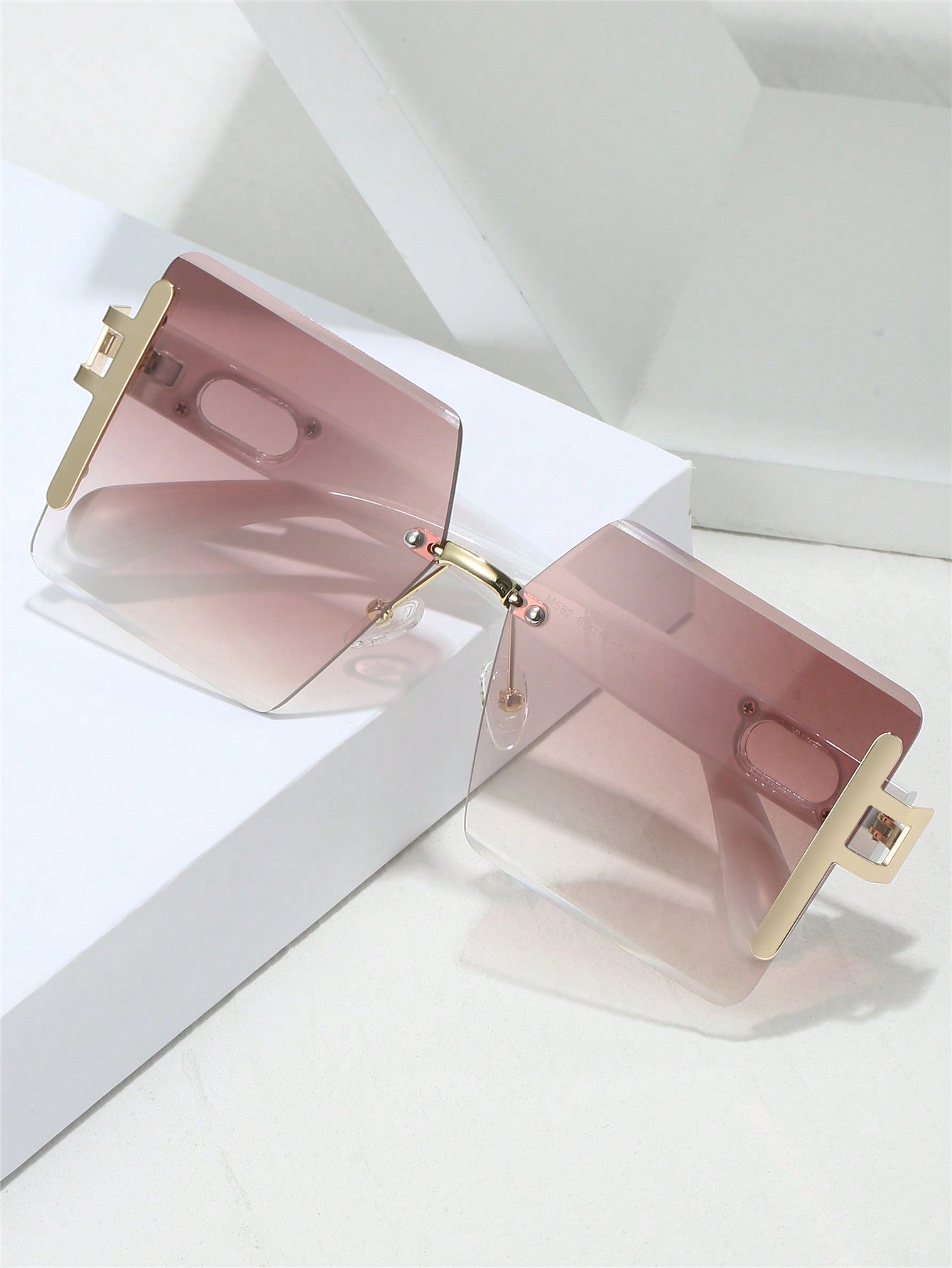 1pc Ladies' Elegant And Fashionable Metal Frame Sunglasses For Vacation