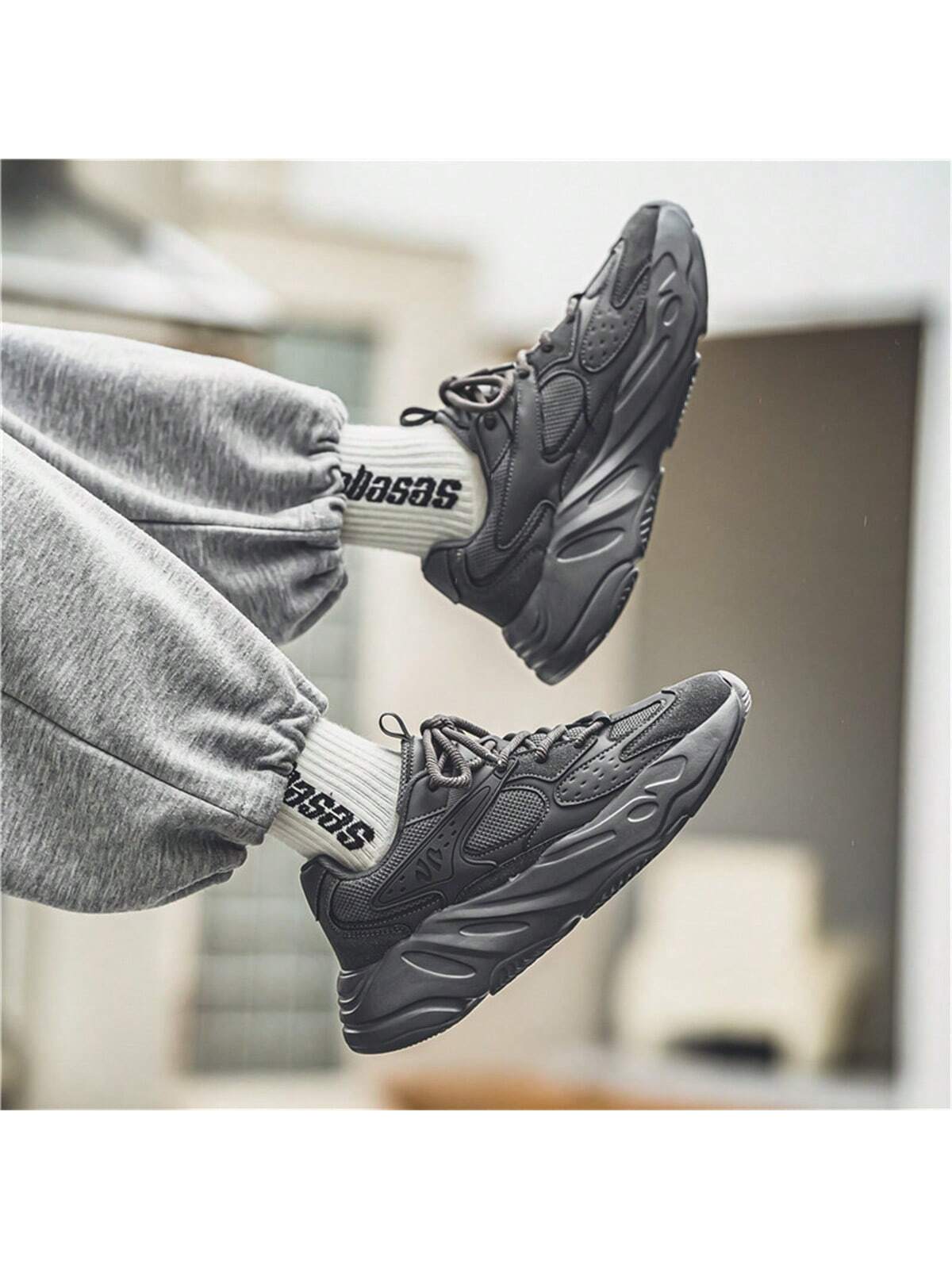 Men's Casual, Trend-setting, Lightweight, Slip-resistant And Durable Black Sports Shoes For Autumn/winter, Walking, Height Increasing Chunky Sneakers