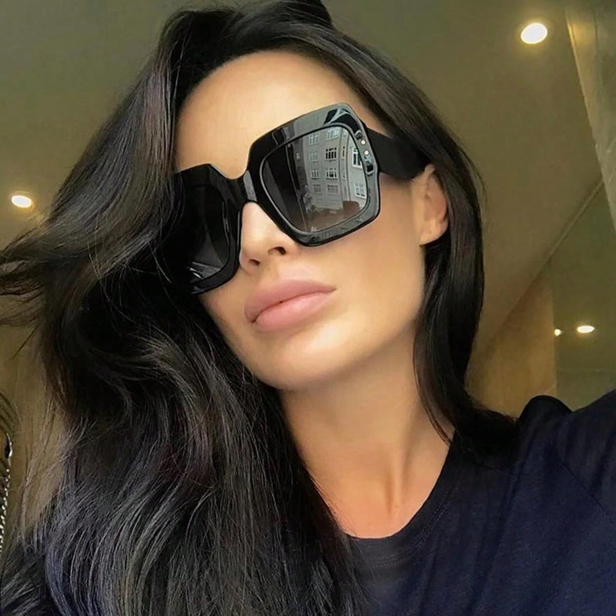 Fashionable Oversized Square Sunglasses With Wide Frame, Great For Fashion Show Or Street Snap