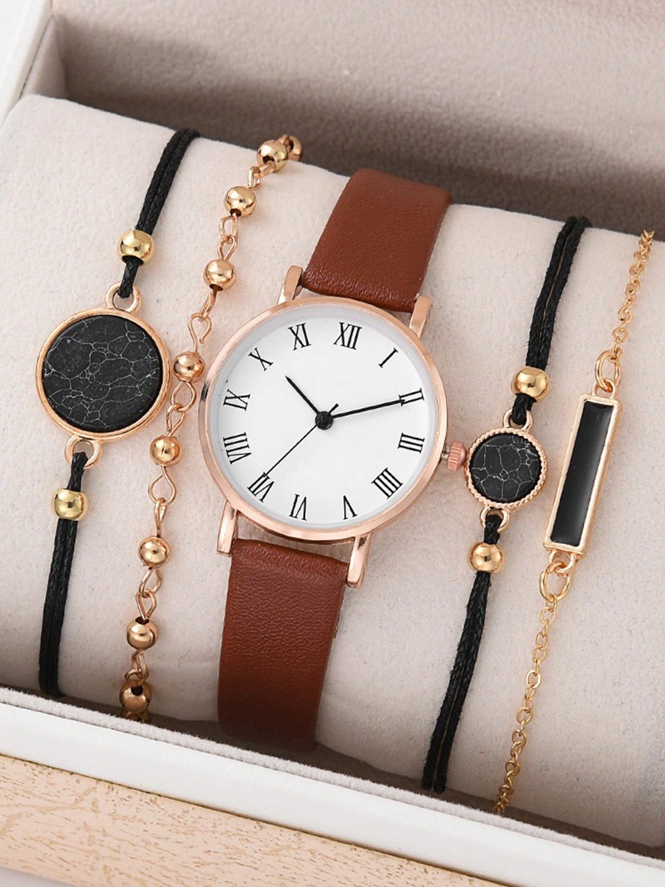 5pcs/Set Fashionable And Cute Ladies Leather Strap Quartz Watch And Bracelet Set