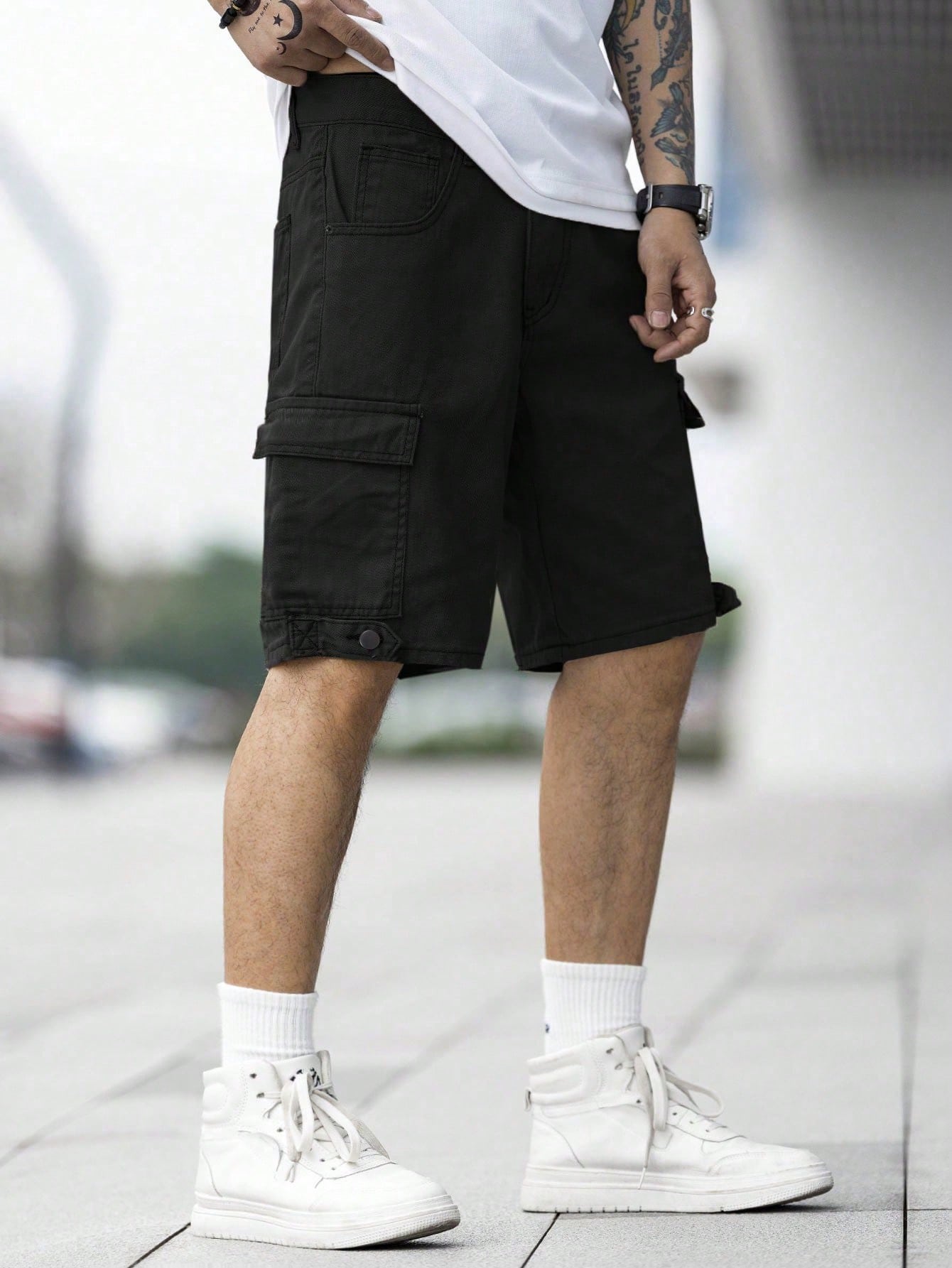 Manfinity Hypemode Men Cotton Flap Pocket Side Bermuda Denim Shorts