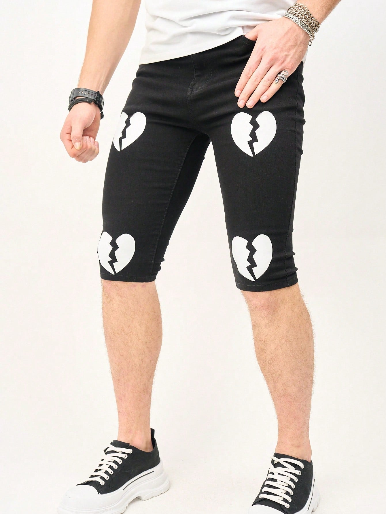 Manfinity EMRG Men'S Slim Fit Denim Shorts With Heart-Shaped Printed Design