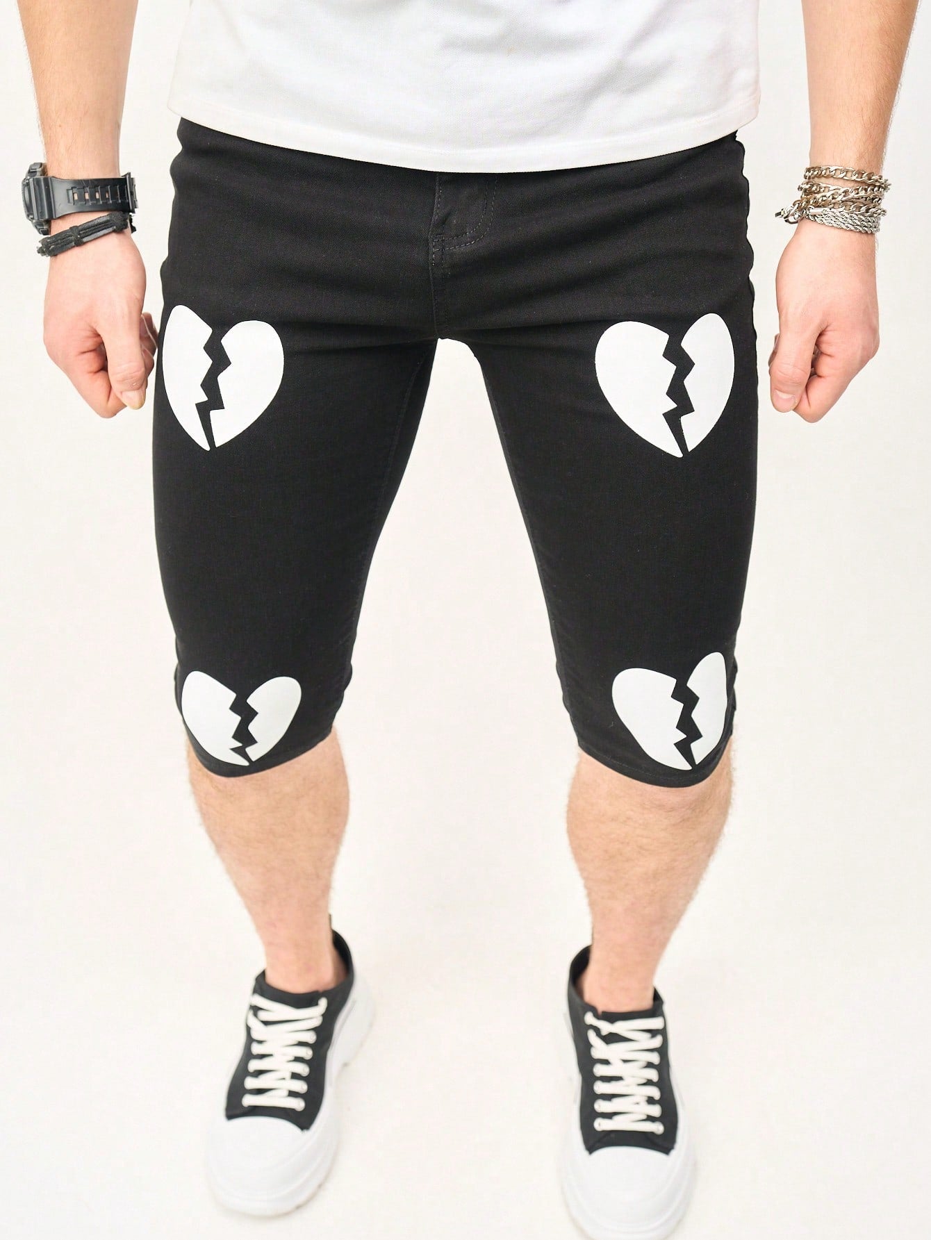 Manfinity EMRG Men'S Slim Fit Denim Shorts With Heart-Shaped Printed Design