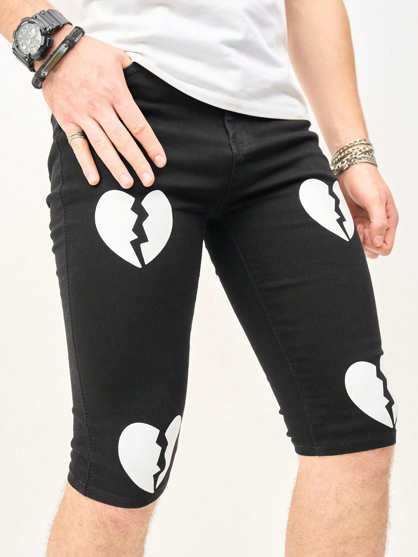 Manfinity EMRG Men'S Slim Fit Denim Shorts With Heart-Shaped Printed Design