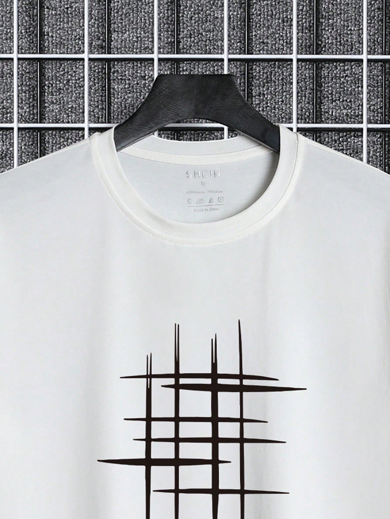 Men Graphic Print Tee