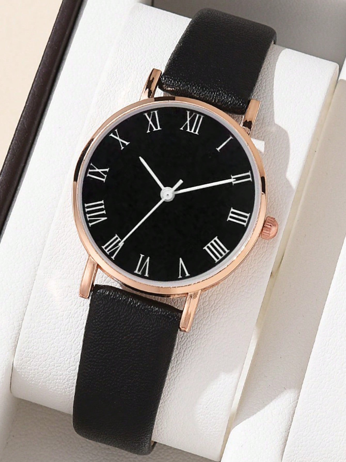 5pcs/Set Fashionable And Cute Ladies Leather Strap Quartz Watch And Bracelet Set