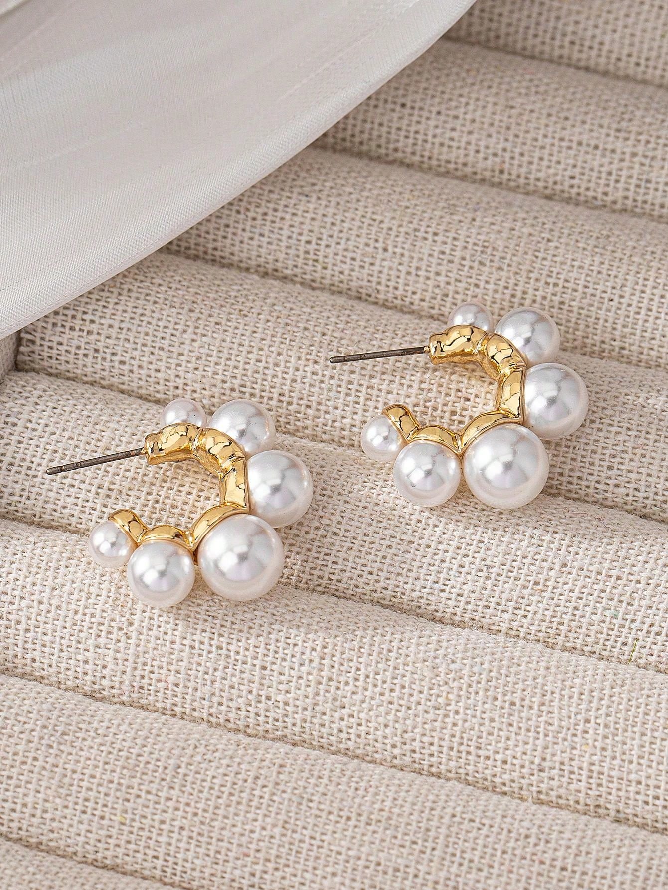 1pair Fashionable & Versatile Pearl Statement Earrings For Casual Outfits, Inspired By