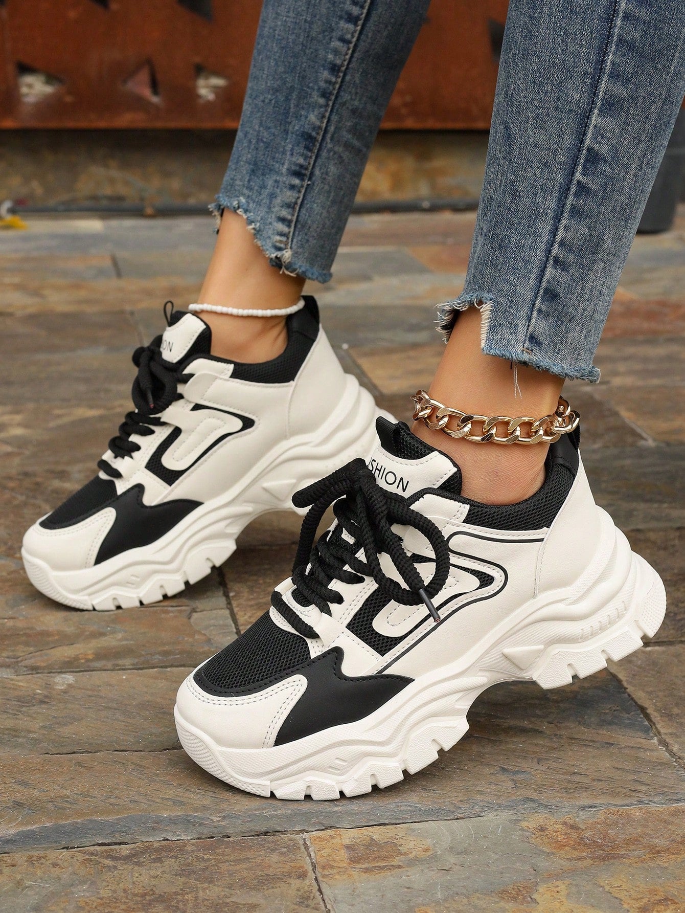 Women'S Thick Sole Sports Shoes, Outdoor Black-And-White Color Blocking Breathable Strap Athletic Shoes