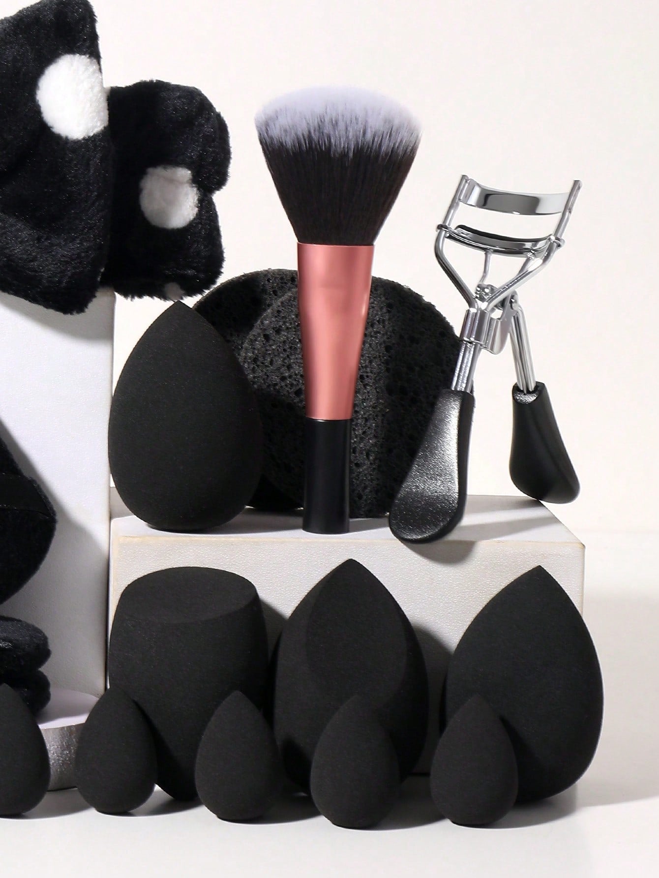 1pcs Makeup Brush+1pcs Cleaning Brush+10PCS Makeup Sponge+9PCS Makeup Puff Set+1PCS Hair Band+2PCS Shampoo Powder Puff+1PCS Eyelash Curler