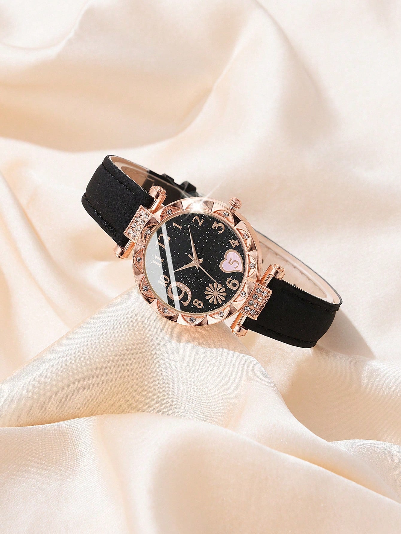 2pcs Casual Black Ladies Quartz Wristwatch With Pu Leather Strap And Alloy Heart Shaped Bracelet