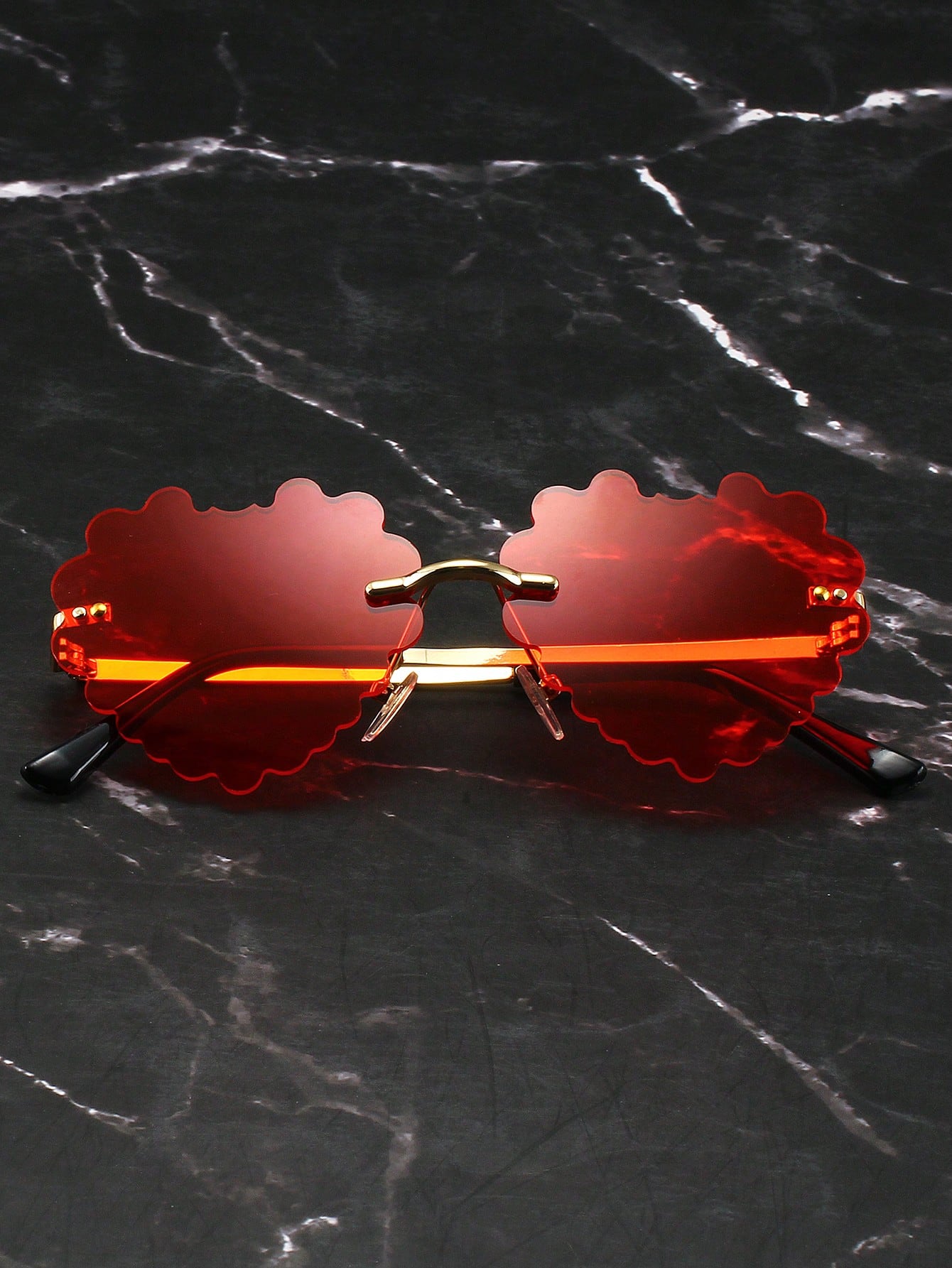 1pair Women'S Pc Decorated Heart Shaped Fashion Sunglasses Suitable For Christmas, Holiday Parties