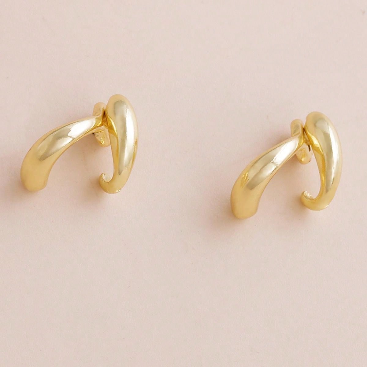 1pair New Arrivals Geometric Ellipse Hoop Earrings In Smooth Metallic Finish Retro Style Women's Accessory Ear Clip