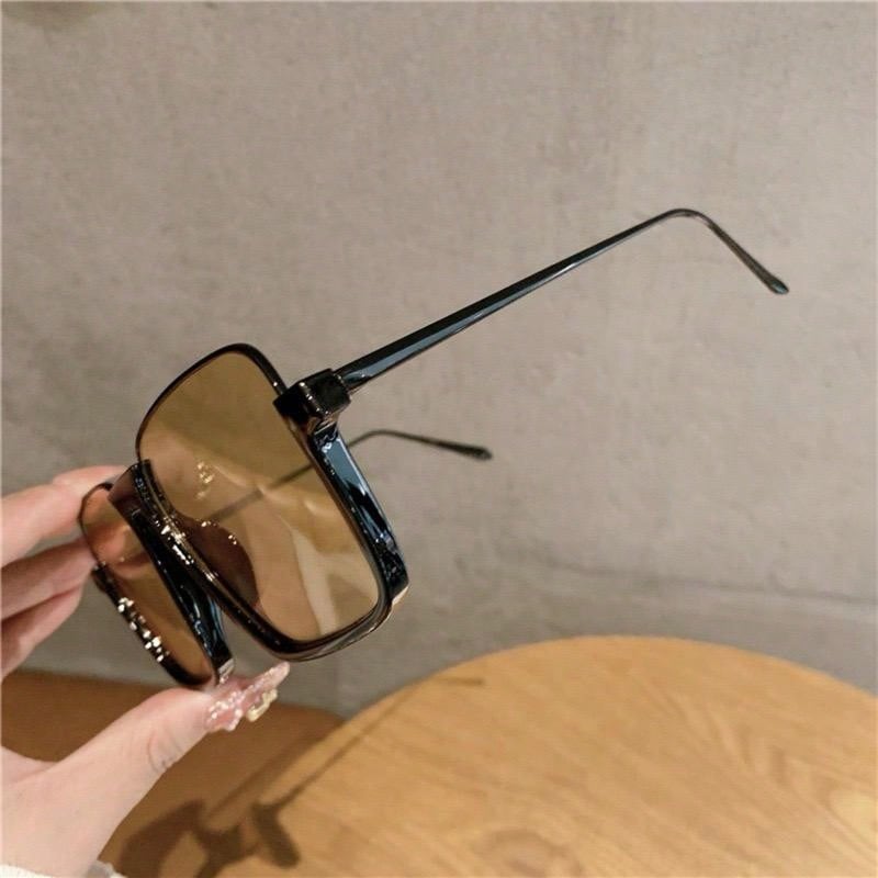 Fashionable & Personalized Unisex Sunglasses, Avant-Garde Style