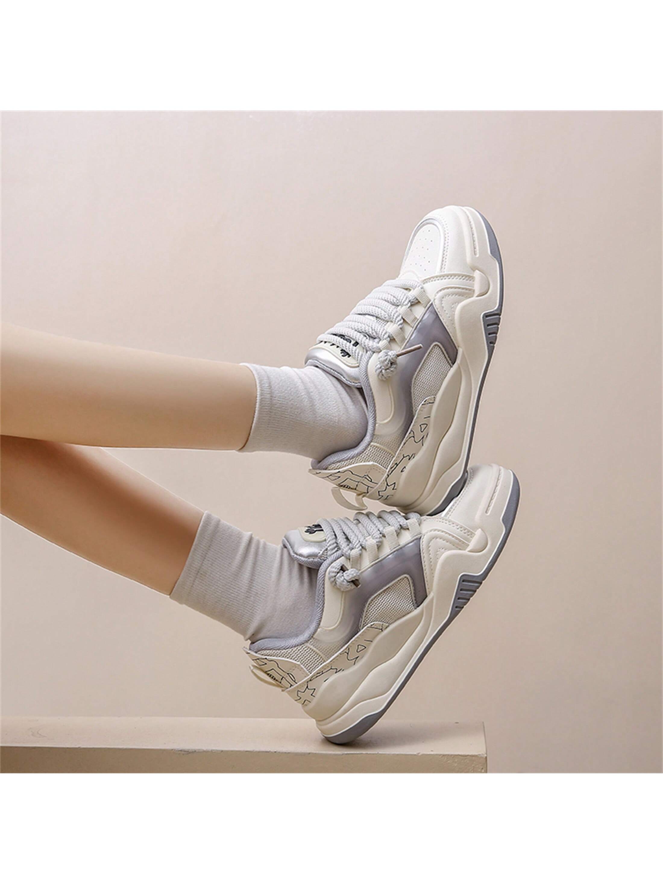 Thick Soled Women's Sports Shoes 2024 Original Black & White Us-Style Casual Sneakers For Spring