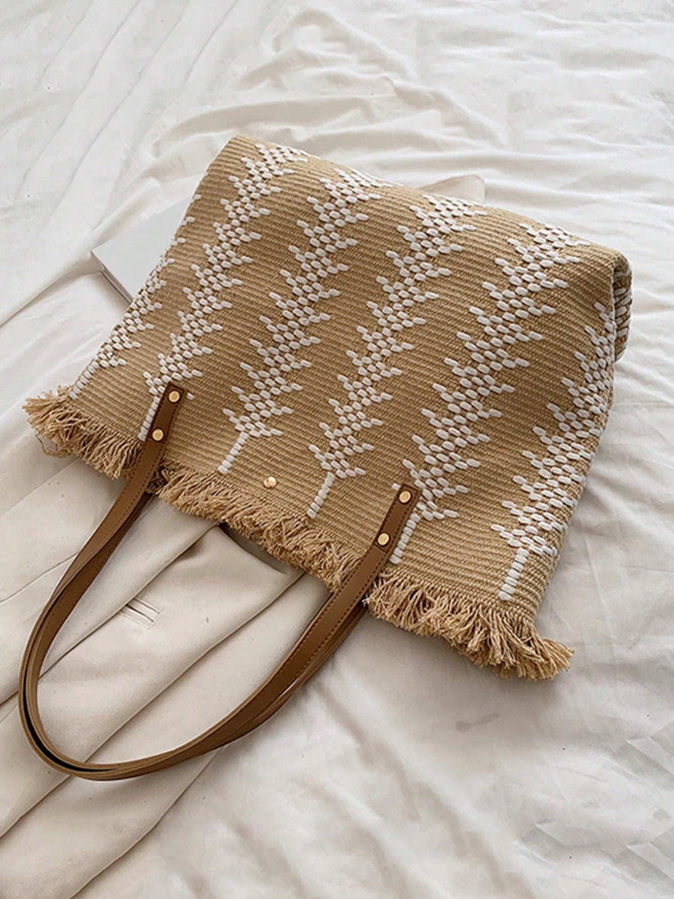 Straw Fringed Large Capacity Tote Bag, Lightweight Fashion Shoulder Bag, Exquisite Summer Beach Bag