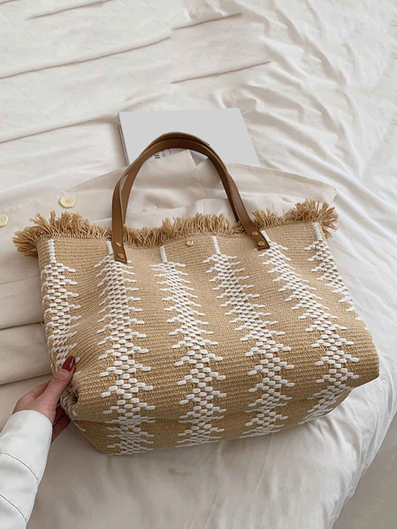 Straw Fringed Large Capacity Tote Bag, Lightweight Fashion Shoulder Bag, Exquisite Summer Beach Bag