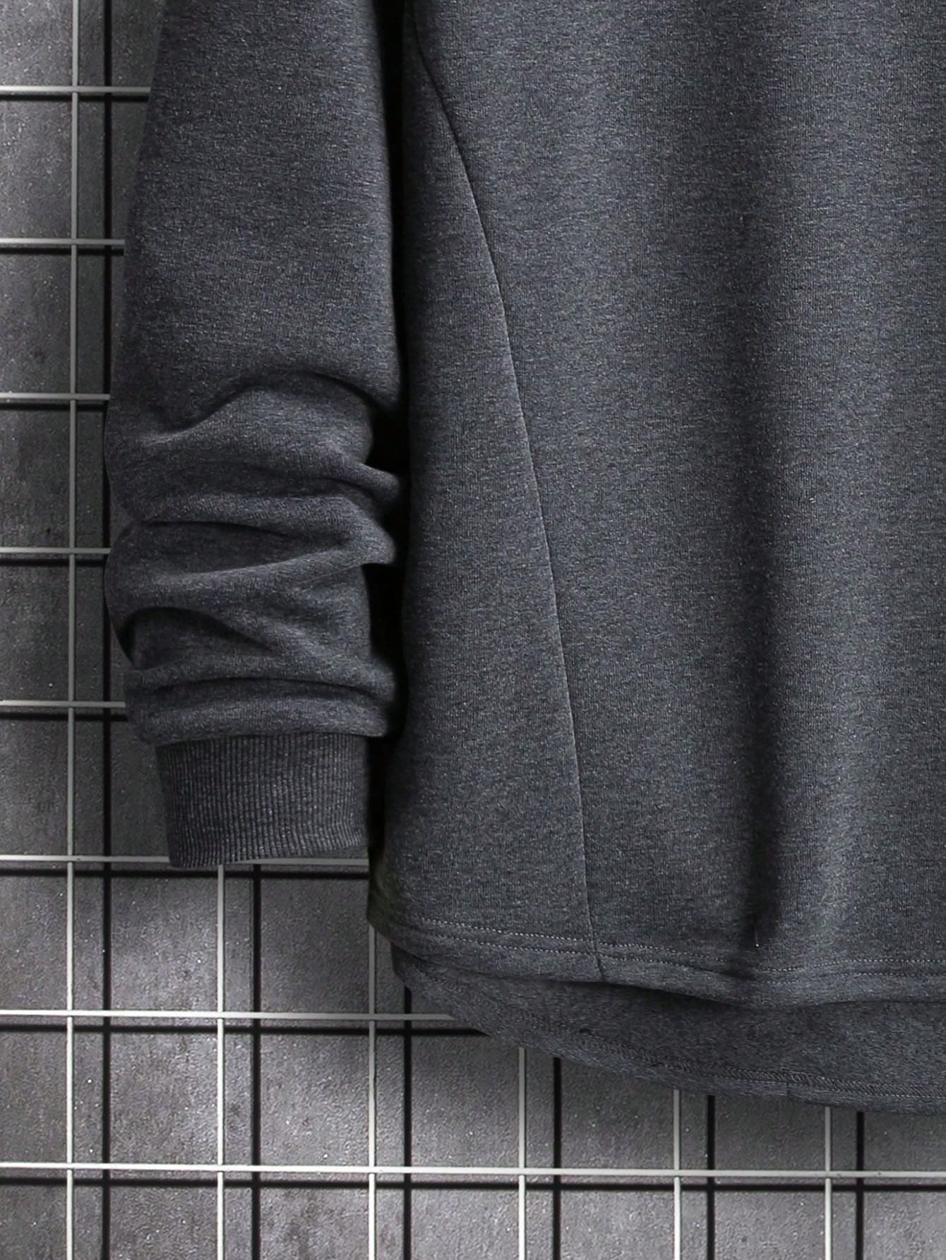 Manfinity Hypemode Men Patched Detail Sweatshirt & Drawstring Waist Sweatpants