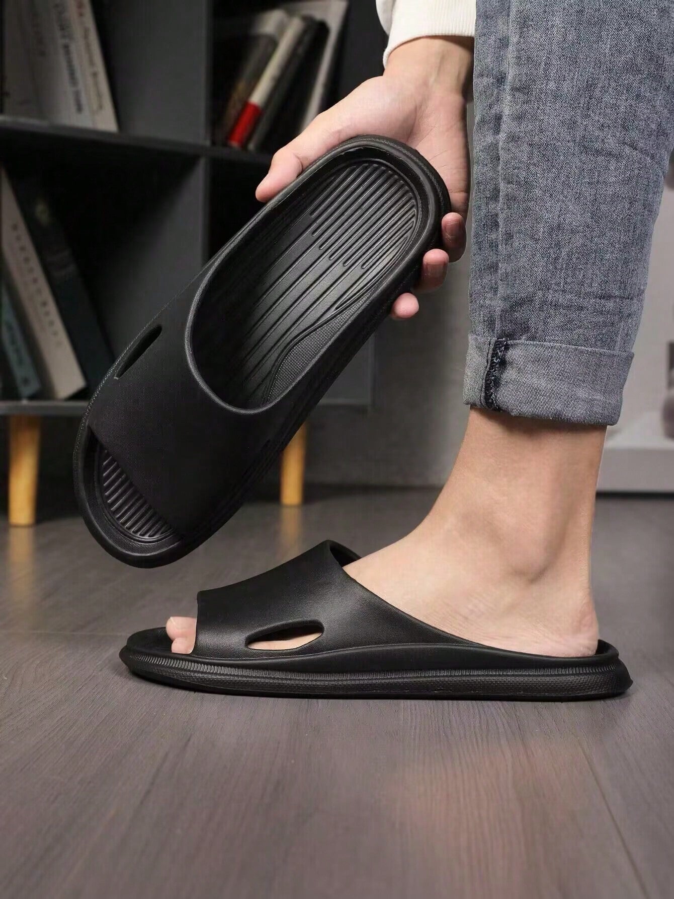 Men's Non-Slip, Silent, Thick Bottomed, Soft, Couples' Bathroom Slippers In Summer For Home Use