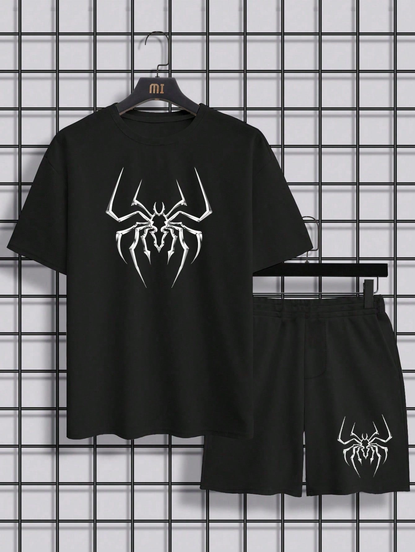 Manfinity Homme Men'S Spider Printed T-Shirt And Shorts Set