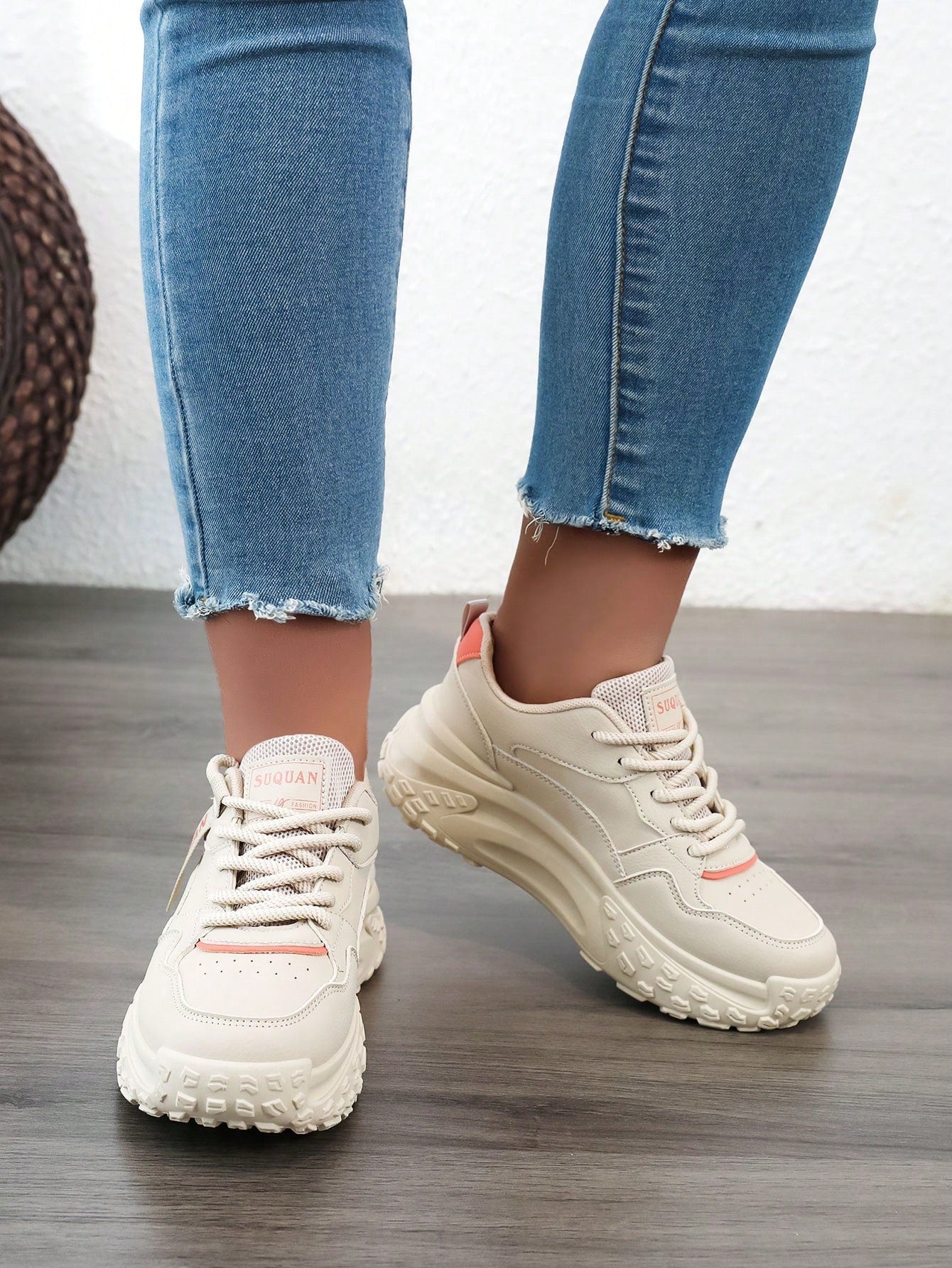 Women's White Casual Sports Shoes, Spring/Summer/Autumn 2024, Outdoor Thick-Soled Platform Sneakers With Straps, Comfortable And Fashionable