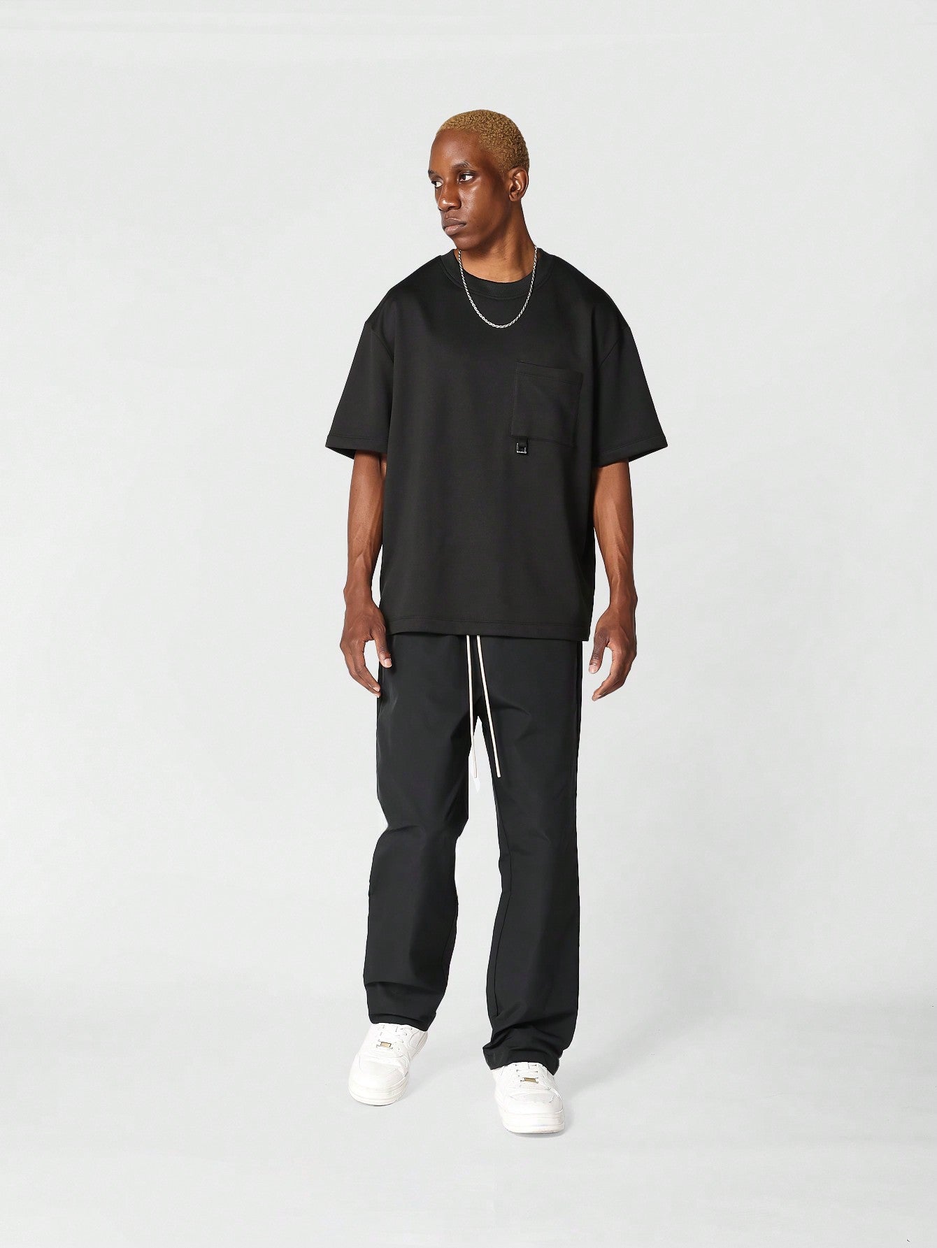 SUMWON Regular Fit Premium Heavyweight Pocket Tee