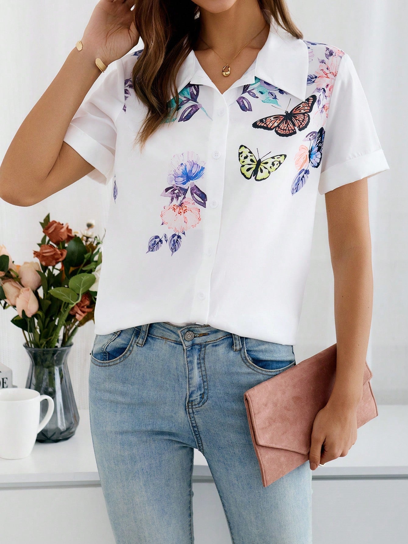 EMERY ROSE Women's Butterfly And Floral Pattern Short Sleeve Blouse