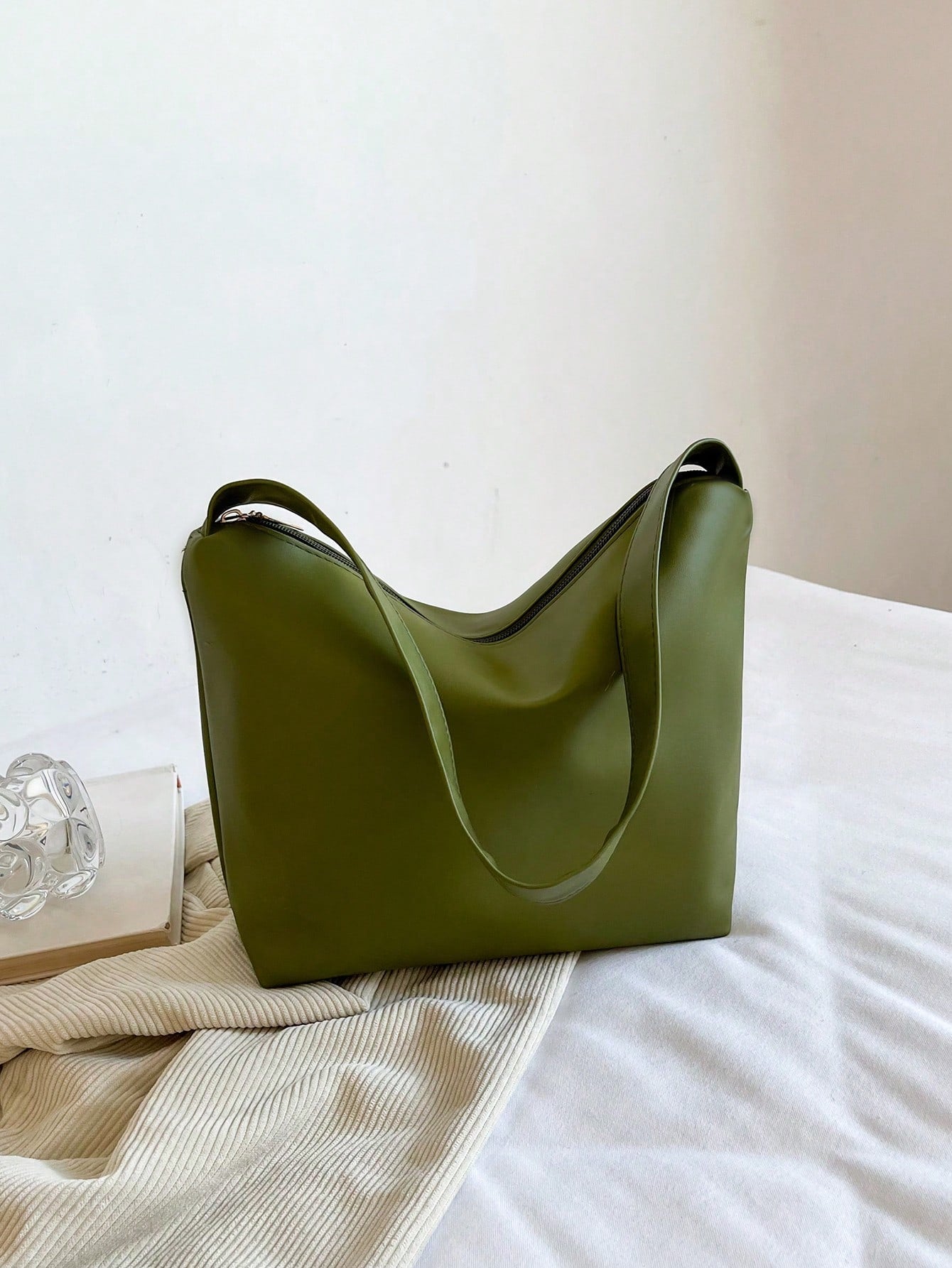 Simple And Fashionable Tote Bag For Women