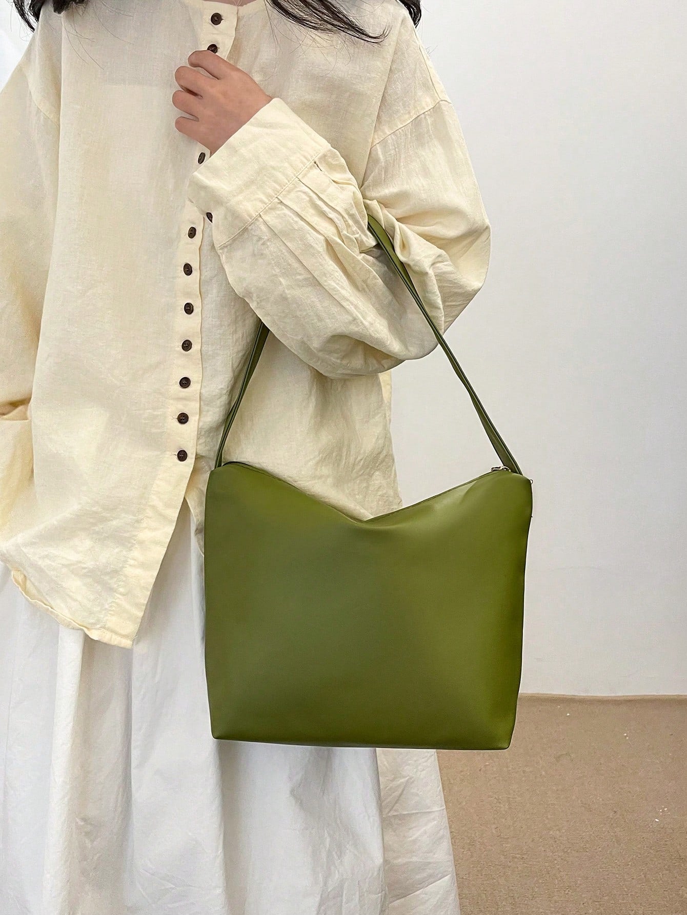 Simple And Fashionable Tote Bag For Women