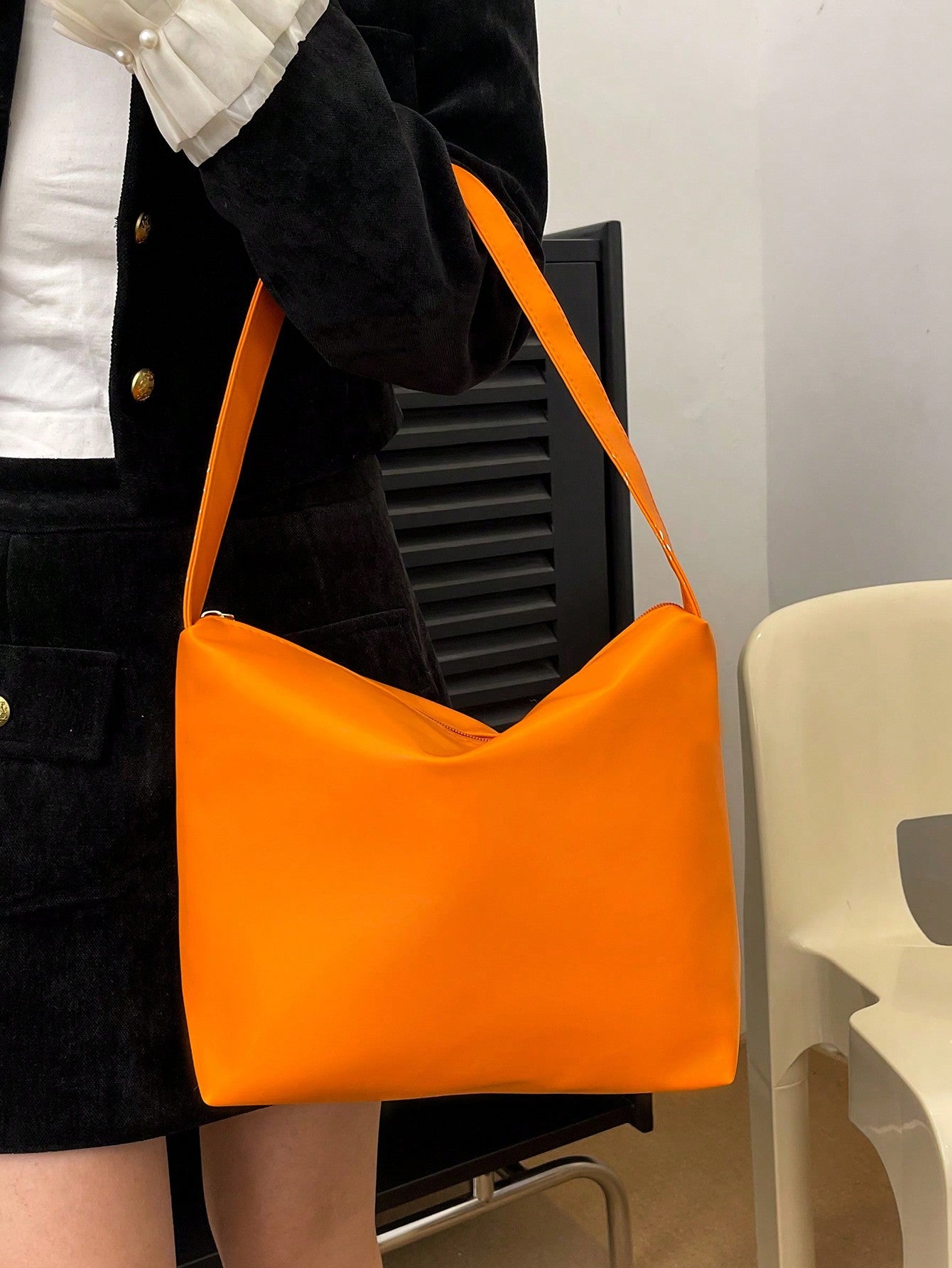 Simple And Fashionable Tote Bag For Women