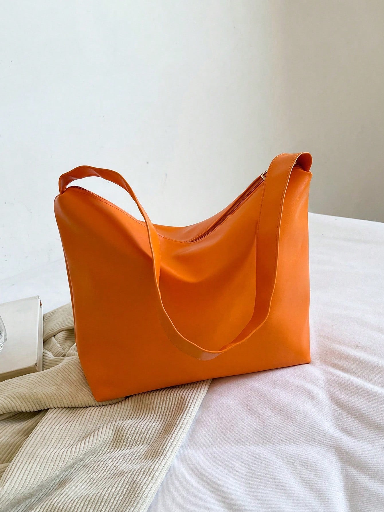 Simple And Fashionable Tote Bag For Women