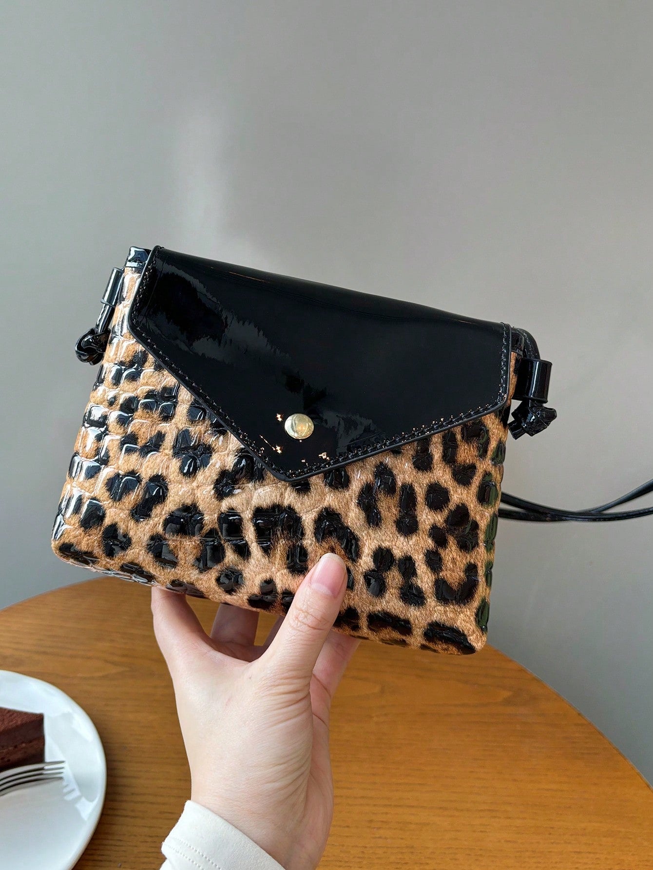 New Fashion Mini Crossbody Bag For Women, Retro Elegant Bright Surface Shoulder Bag, Lightweight Multifunctional Leopard Print Phone Bag With Color Block Design